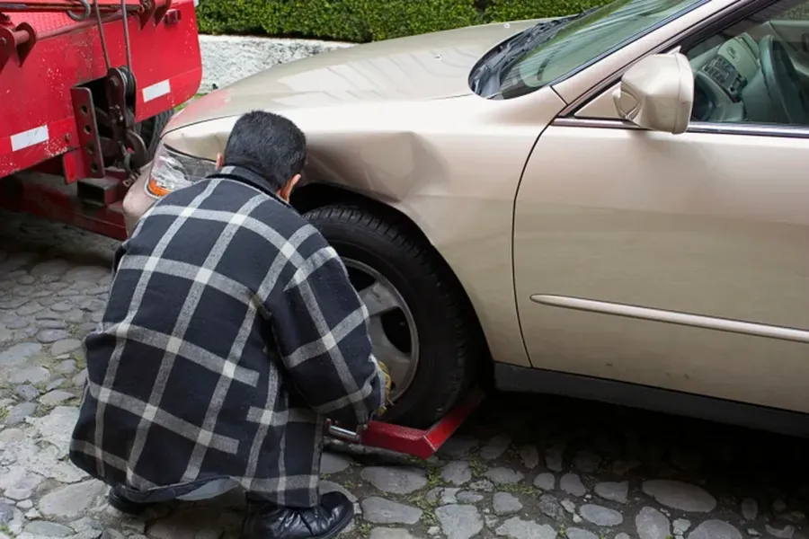 Why Roadside Tire Service Is Essential For Emergency Repairs in Dallas, TX Why Roadside Tire Service Is Essential For Emergency Repairs in Dallas, TX